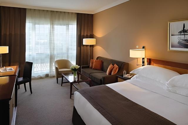 Mövenpick Bur Dubai