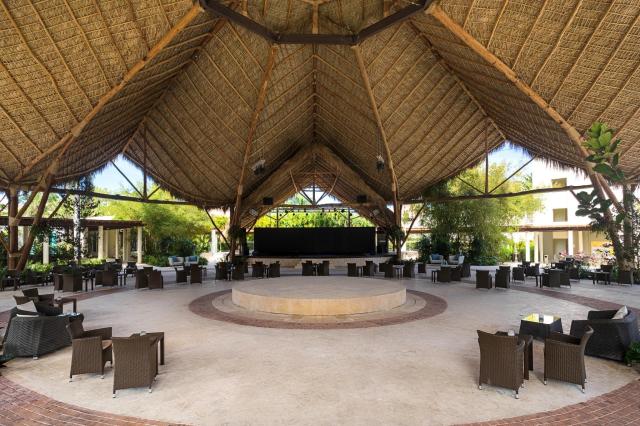 Now Larimar Punta Cana