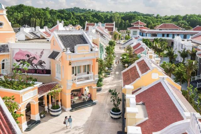 JW Marriot Phu Quoc Emerald Bay Resort & Spa