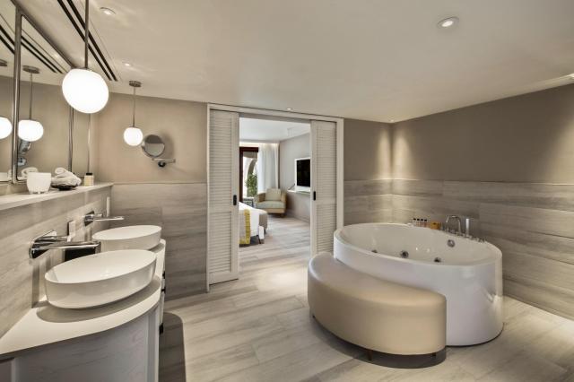Constance Belle Mare Plage Resort