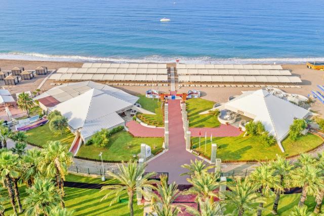 Monachus Family Resort