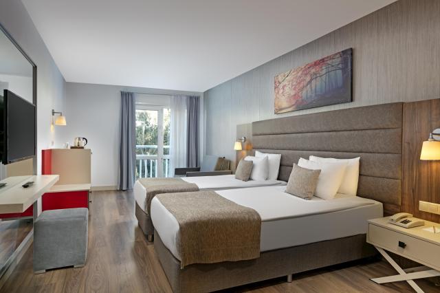 Monachus Family Resort