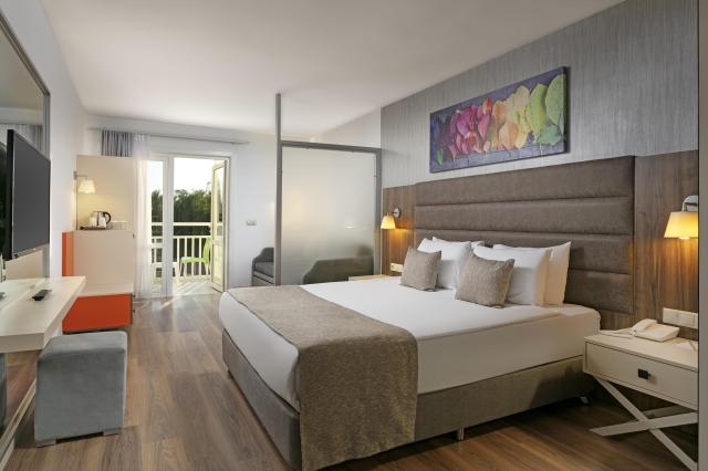 Monachus Family Resort