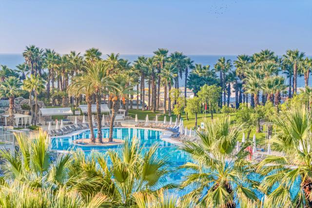 Monachus Family Resort