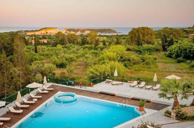 Gerakas Belvedere Luxury Suites