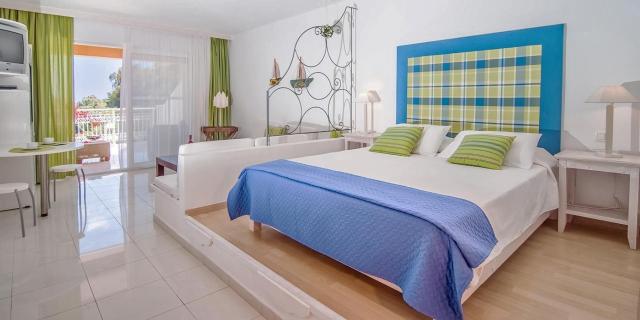 Gerakas Belvedere Luxury Suites