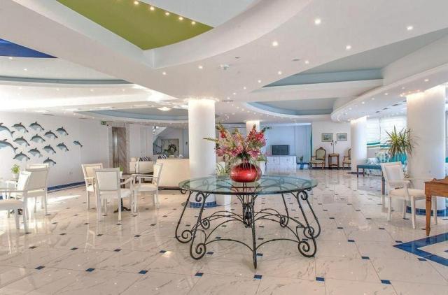 Gerakas Belvedere Luxury Suites