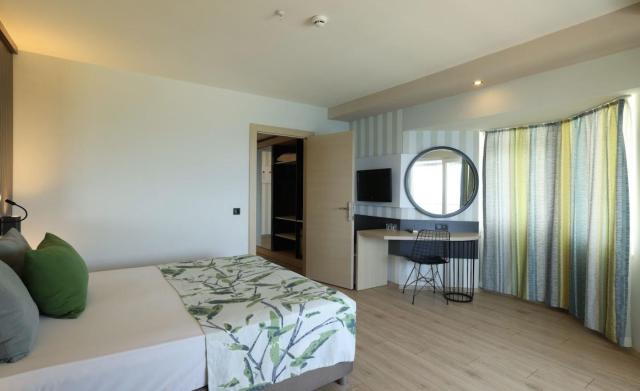 Eos Beach Resort