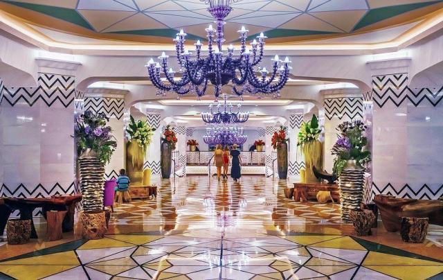 Royal Taj Mahal
