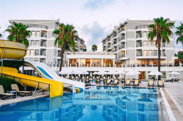 Royal Atlantis Beach