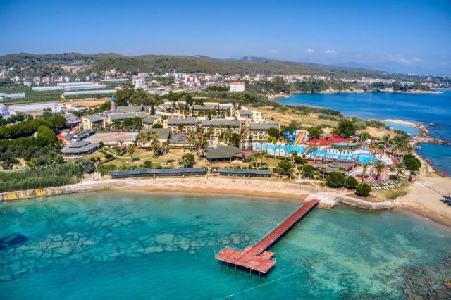 Oz Hotels Incekum Beach Resort