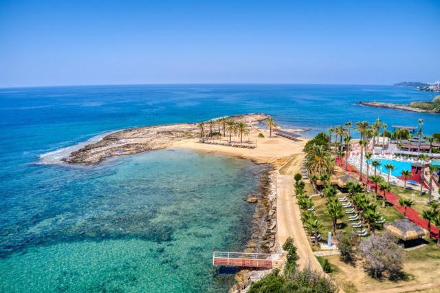 Oz Hotels Incekum Beach Resort