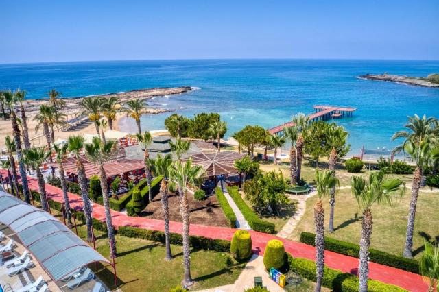 Oz Hotels Incekum Beach Resort