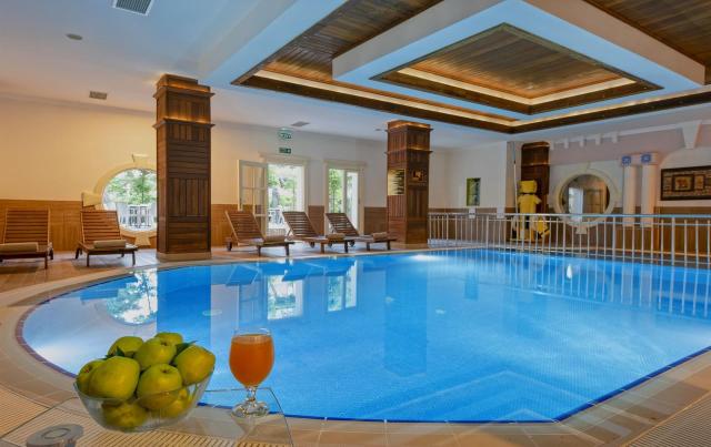 CLUB PARADISO HOTEL