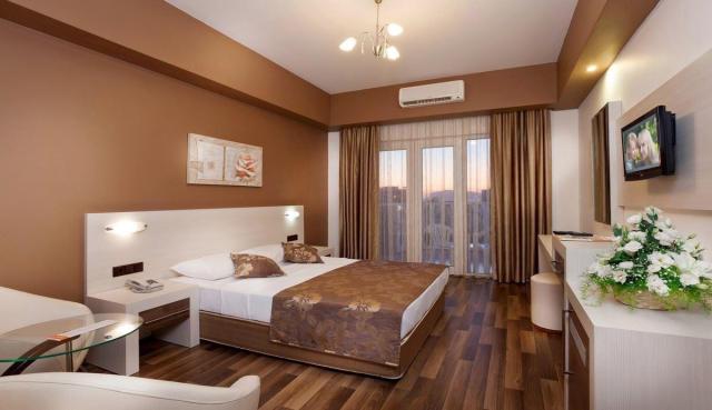 CLUB PARADISO HOTEL