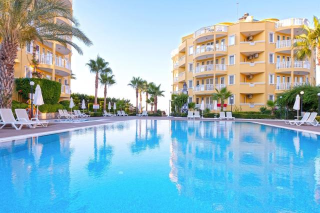 CLUB PARADISO HOTEL