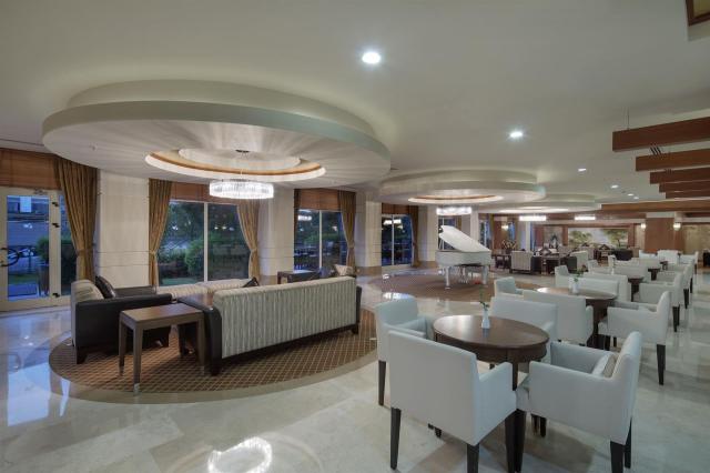 Crystal Family Resort & Spa