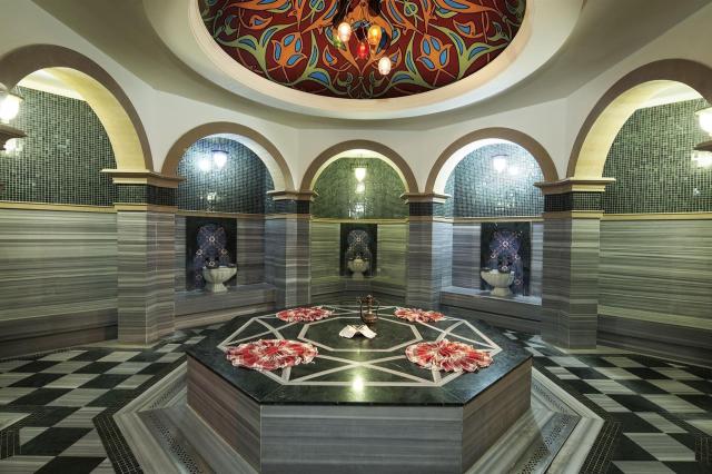 Crystal Family Resort & Spa
