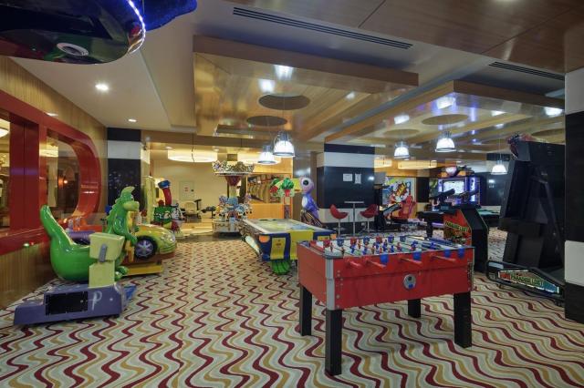 Crystal Family Resort & Spa