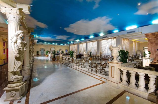 Titanic Palace