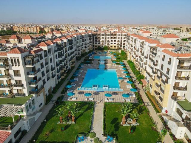 Gravity Hotel & Aqua Park