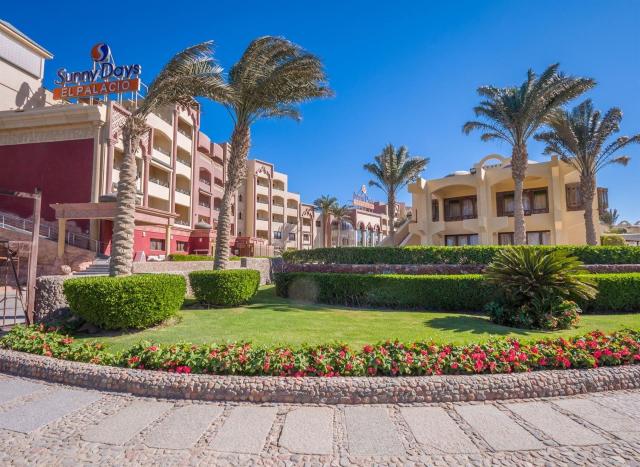 Sunny Days El Palacio