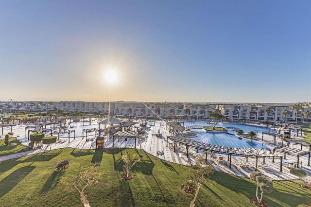 Posh Club by Sunrise Crystal Bay Resort