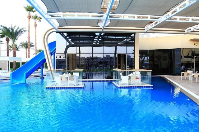 Beach Albatros Resort