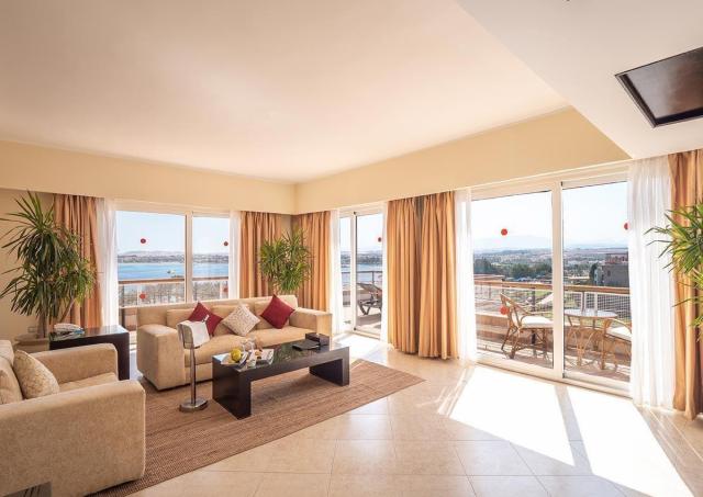 Fort Arabesque Resort Spa And Villas