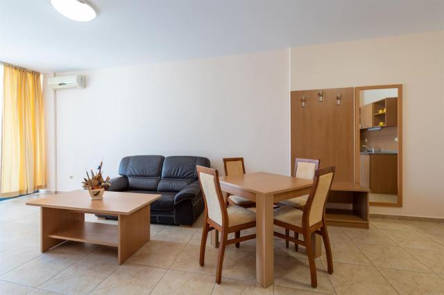 Trakia Plaza Apartments