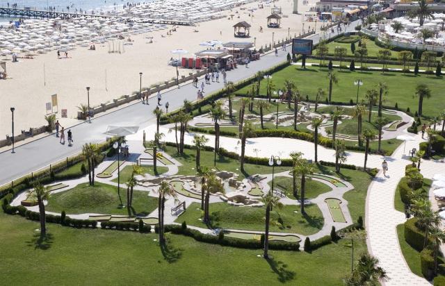 Dit Majestic Beach Resort