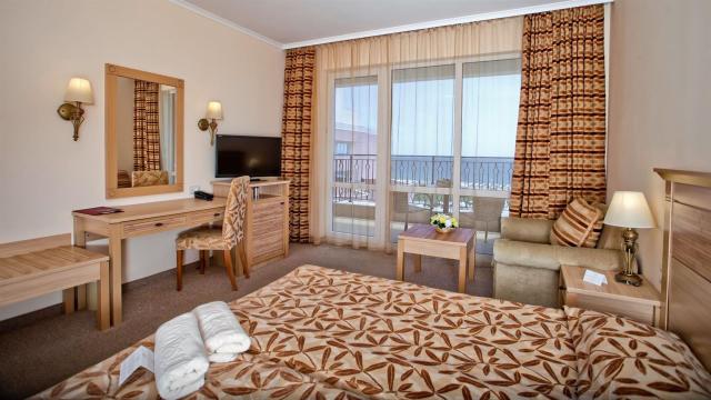 Dit Majestic Beach Resort
