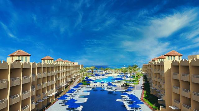 Amwaj Beach Club