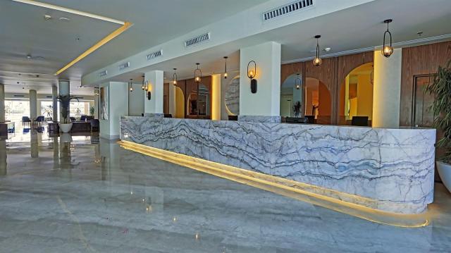 Amwaj Beach Club
