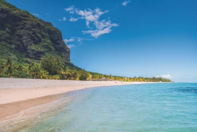 Dinarobin Beachcomber Golf Resort
