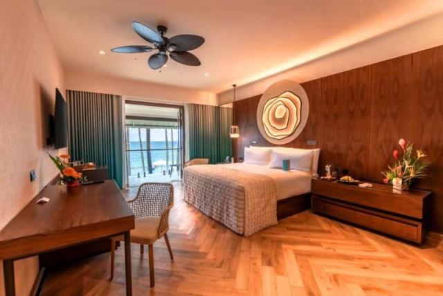 Nirvana Seaview.jpg