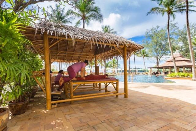 Kanda Poolside Massage_154080077814.jpg