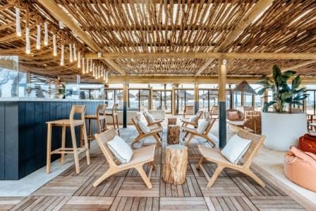 FA_We beach bar 02.jpg