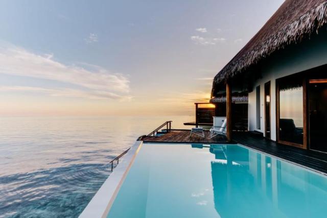 Water Suite with Pool 9.jpg