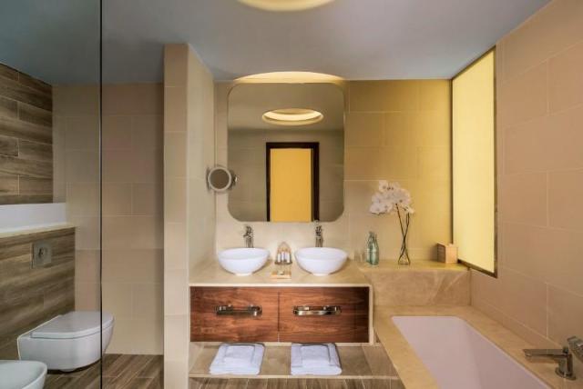 The Retreat Palm Dubai MGallery by Sofitel