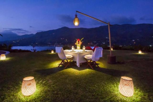 Anantara_Maia_ Seychelles_Villa_Dinning_Dinning_by_ Design_Heli