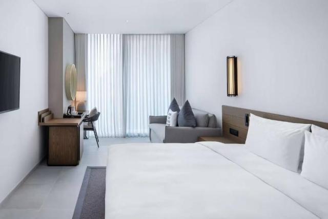Radisson Beach Resort Palm Jumeirah Dubai