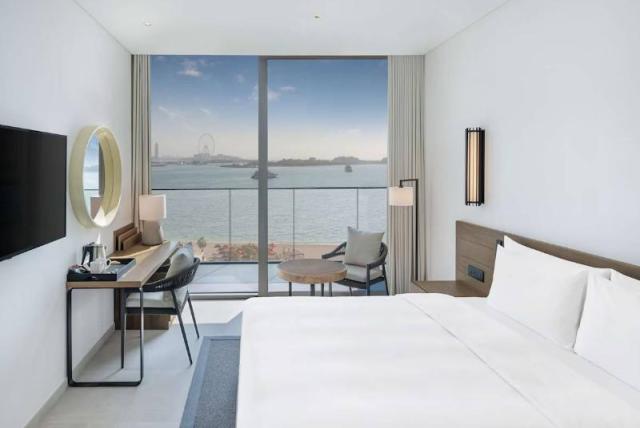 Radisson Beach Resort Palm Jumeirah Dubai