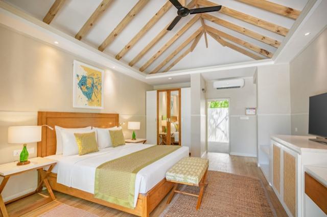 BEACH BUNGALOW ROOM.jpg
