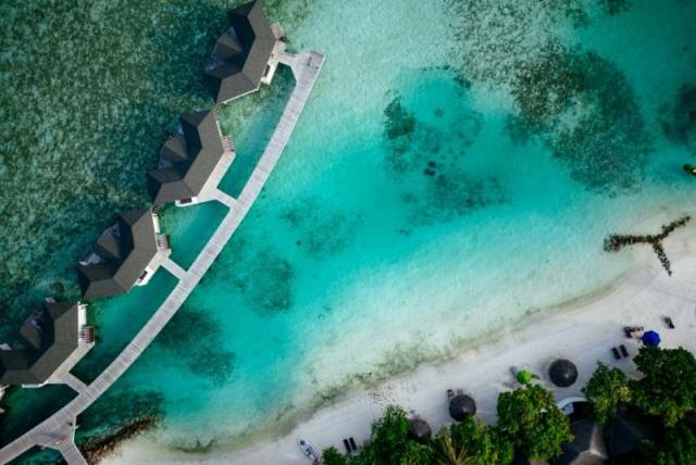Over Water Suite  (Lagoon Area) 2.jpg
