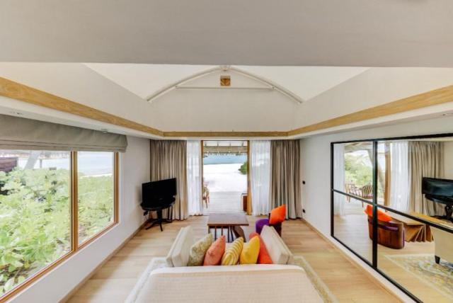 Platinum Beach Bungalow 6.jpg