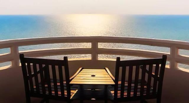 D Varee Jomtien Beach