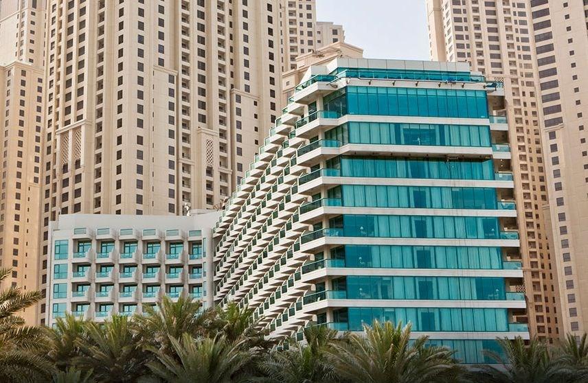 Blue beach tower the walk jbr. Дубай Хилтон Джумейра 5. Hilton Дубай Джумейра. Дубай Марина отель Hilton. Hilton Dubai Jumeirah Beach 5.