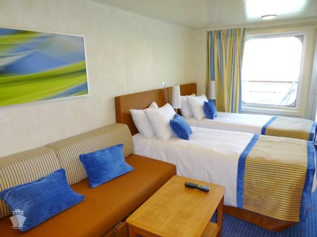 Carnival Breeze