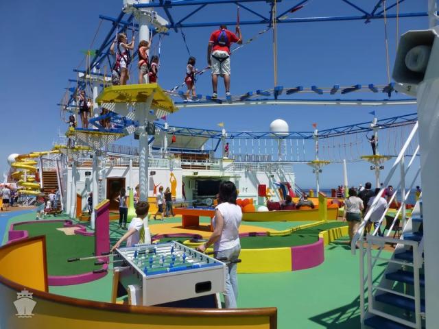 Carnival Breeze